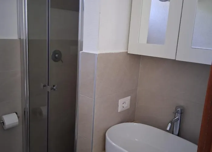 Casa Marta Appartement Enas